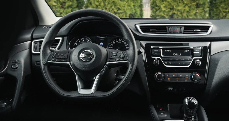 Nissan Qashqai cena 58999 przebieg: 54759, rok produkcji 2017 z Wysokie Mazowieckie małe 781